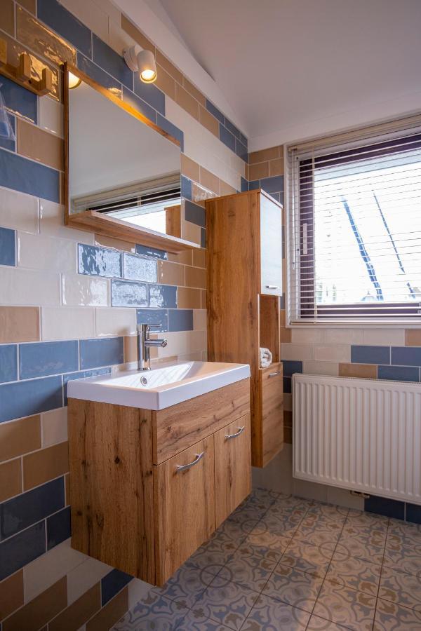 Appartamento Unieke Woonboot In Harlingen Esterno foto
